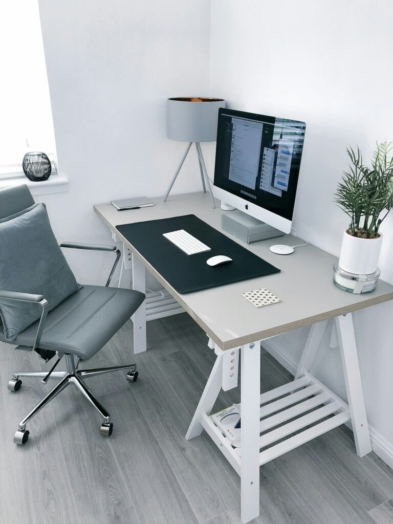 Why 90% of Home Office Lighting Is Wrong (And The $40 Fix)